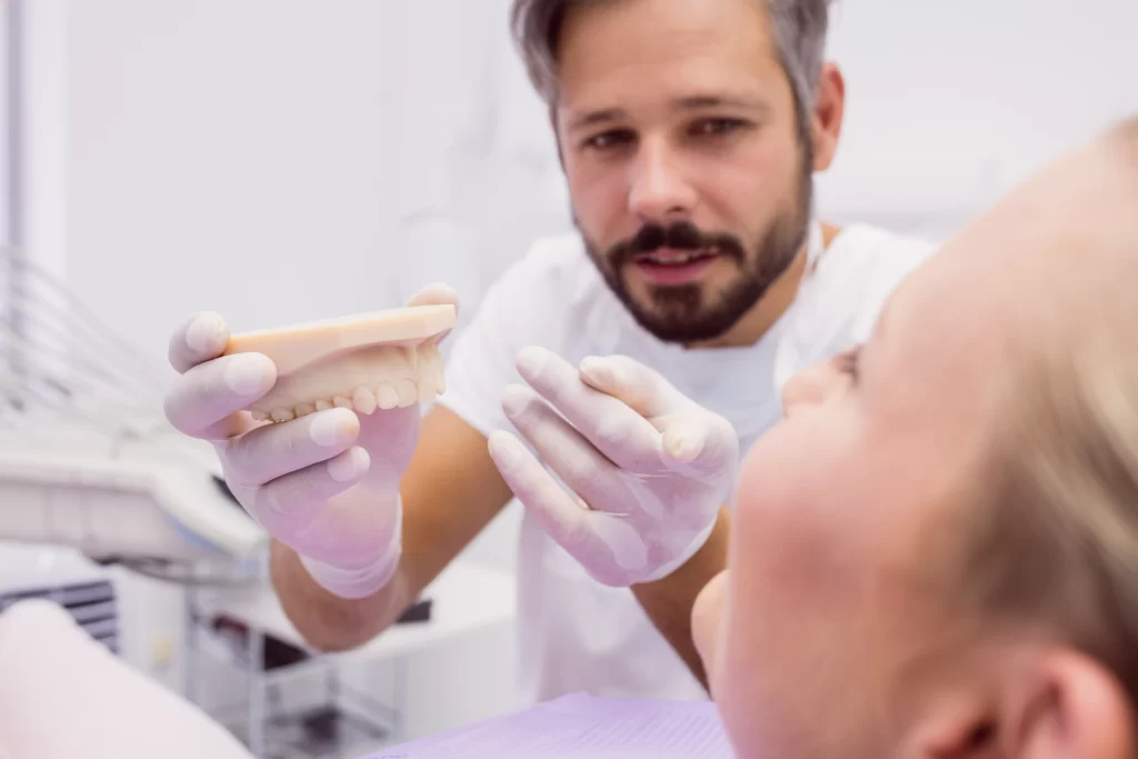 Implantología en odontología: beneficios para los pacientes y la práctica profesional
